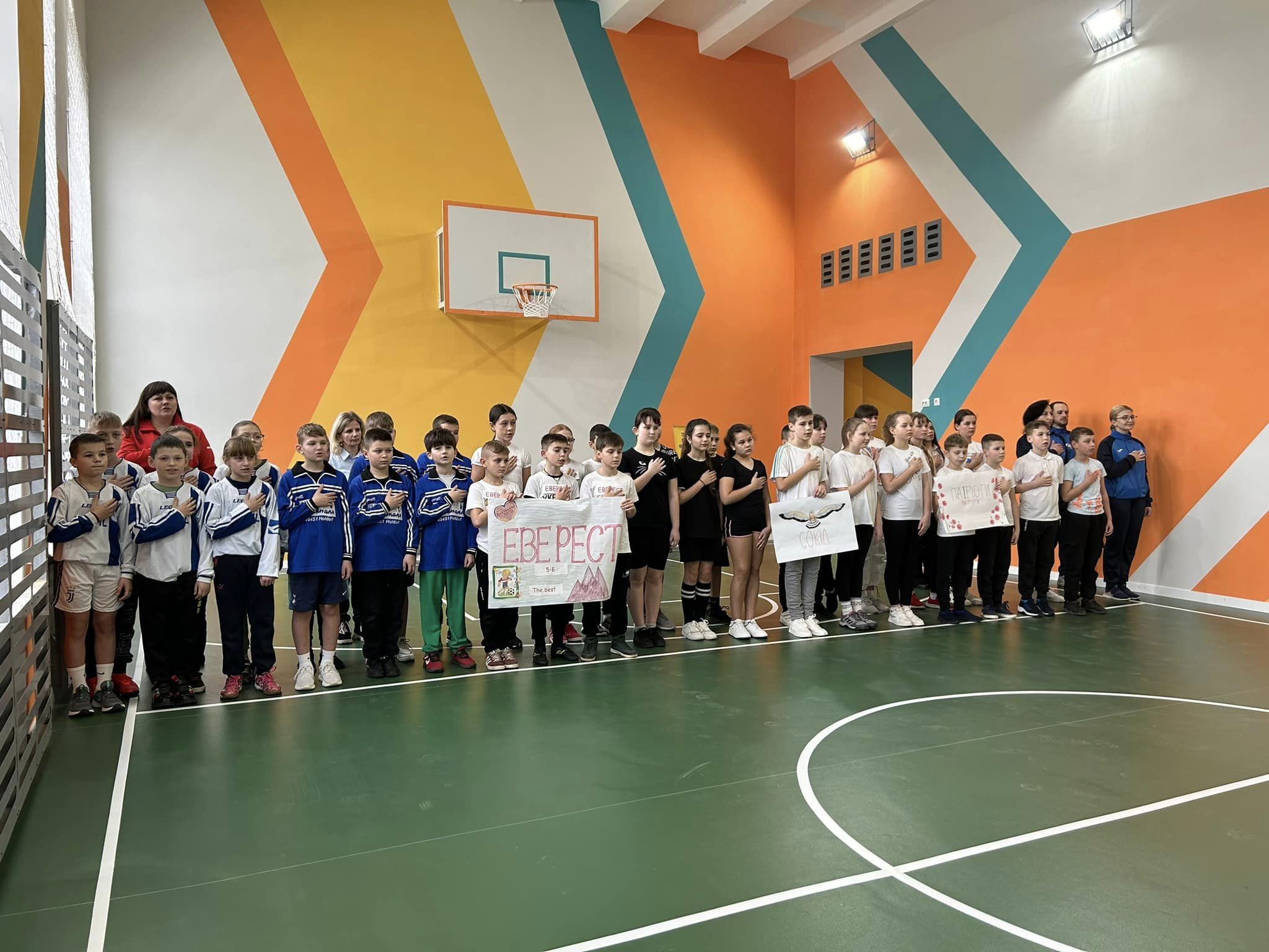 В ліцеї у Мишковичах відкрили відремонтований спортивний зал