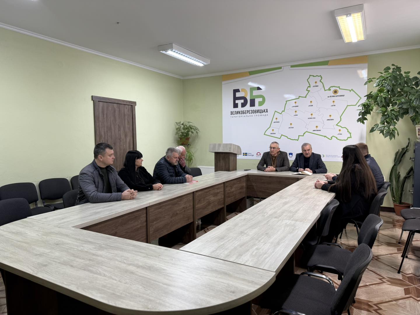 Робоча зустріч щодо реалізації проєкту будівництва школи у Великій Березовиці