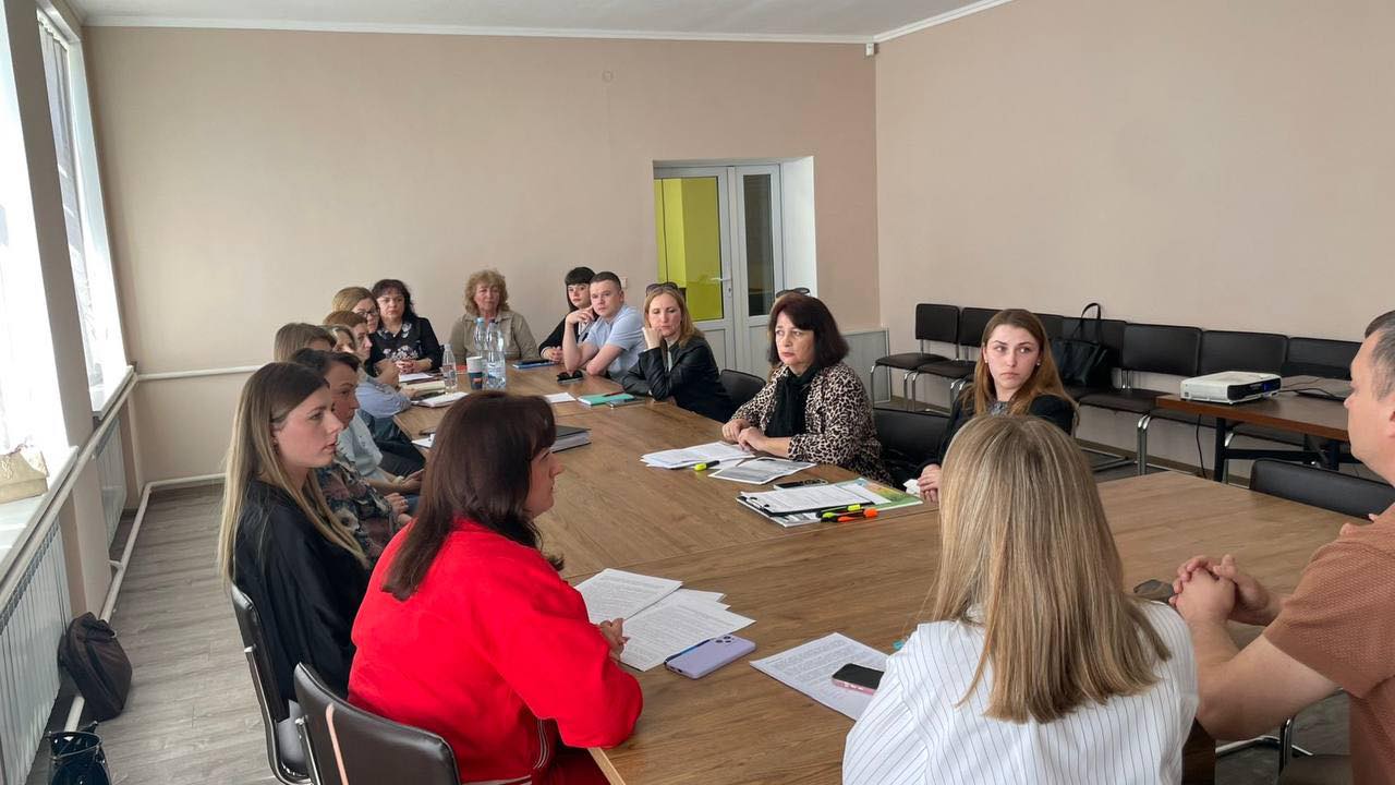 У відділі освіти відбулася робоча зустріч щодо підтримки дітей у складних обставинах