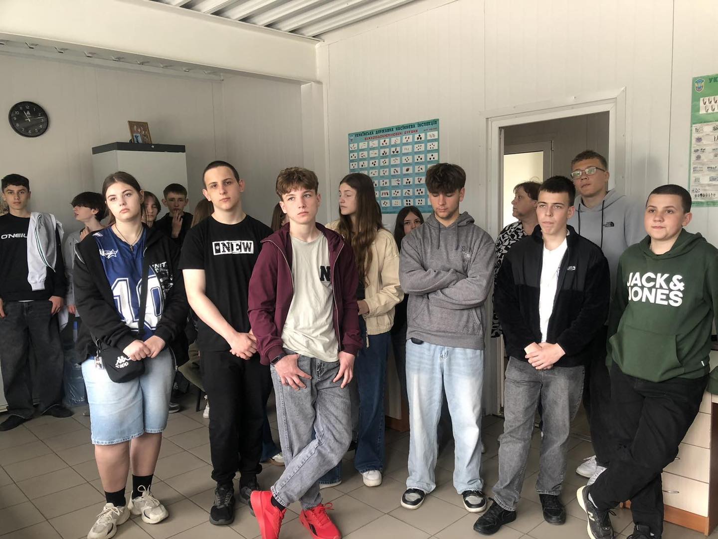 Учні Великоберезовицького ліцею побували в лабораторії «Агропродсервісу» в межах проєкту DECIDE