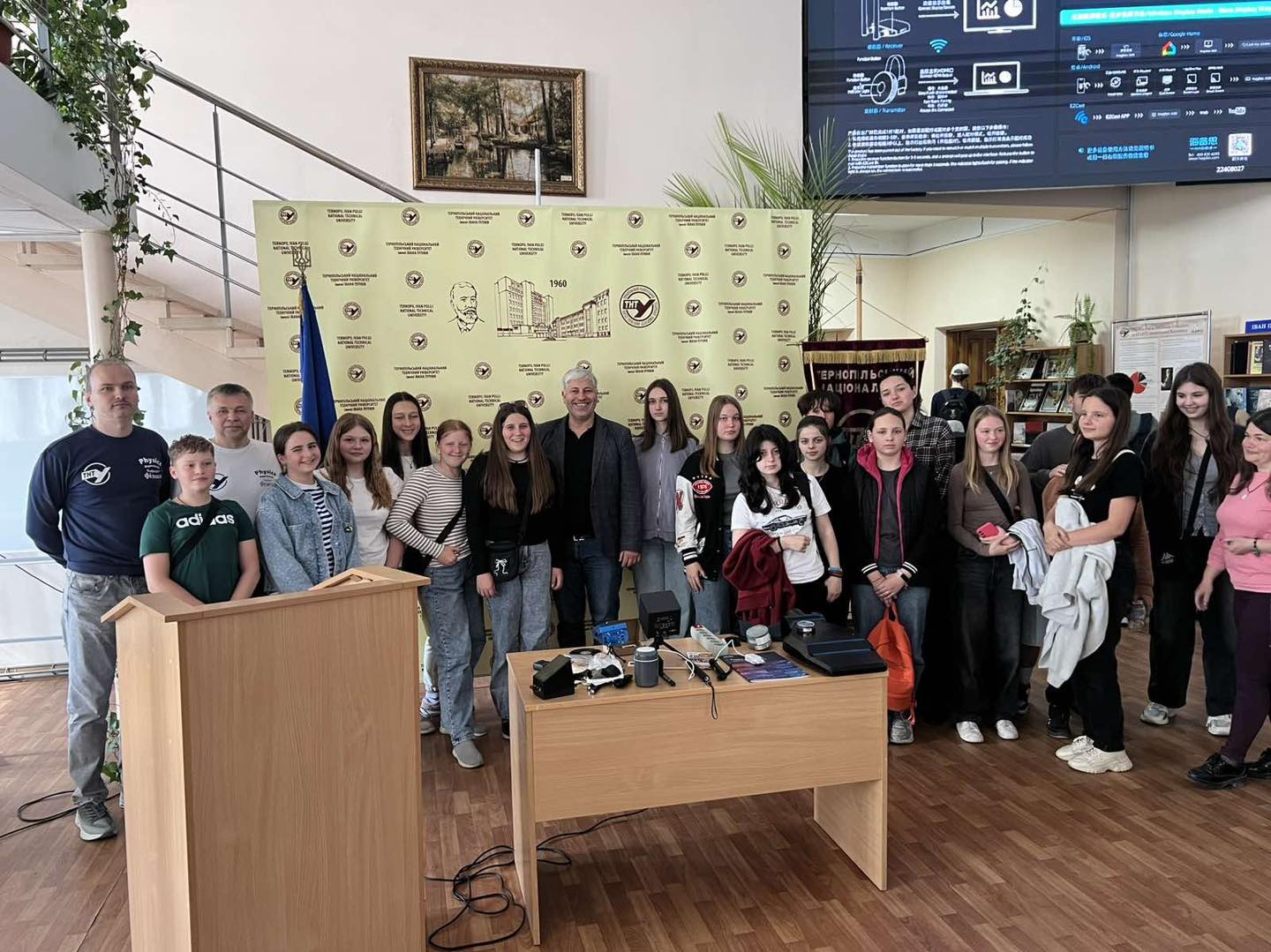 Світло, що надихає на відкриття: Міжнародний день світла у ТНТУ