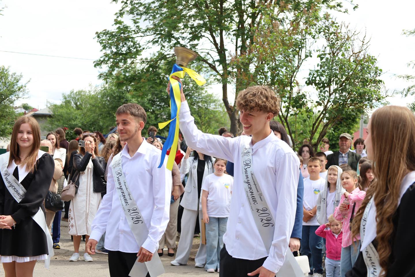 У школах Великоберезовицької громади пролунав останній дзвінок